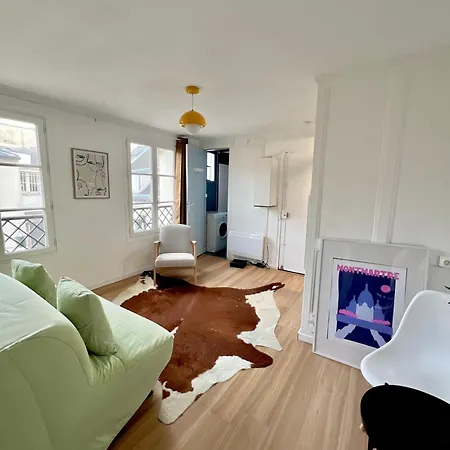 Apartment Lovely Place Le Marais Paris